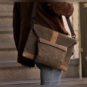 Waterfield Messenger Bag and Accessory Pack Crossbody Bag